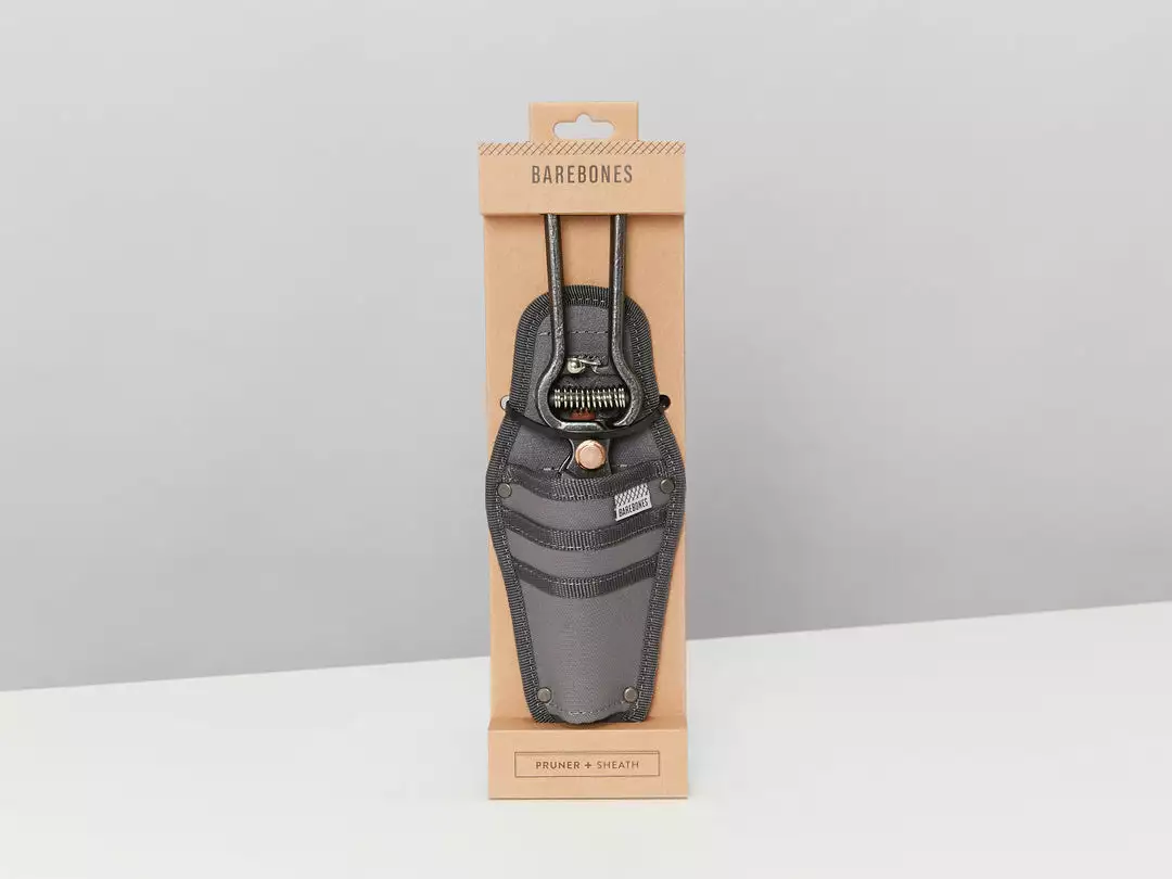 Outdoor Accessories Barebones - Metal Pruner With Sheath 7 Outdoor Accessories Barebones - Metal Pruner With Sheath