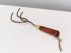 Burgon & Ball National Trust Claw Cultivator